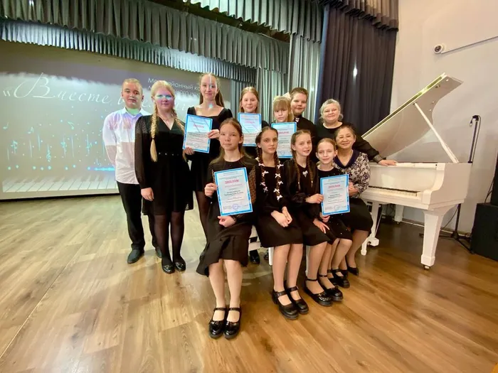 photo_5260454830541576375_y